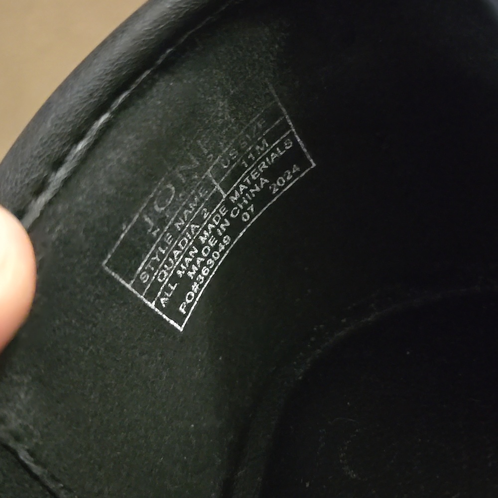 Elegant Black Quilted Women's Loafers - Picture 10 of 10